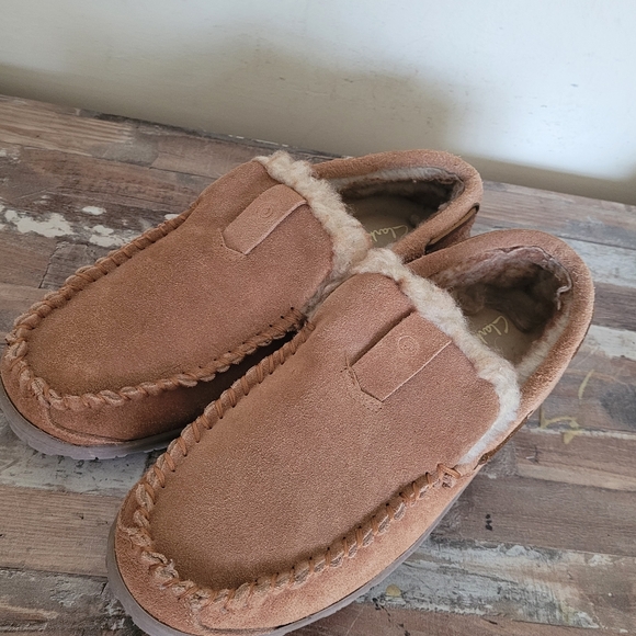 Clarks Moccasin Real Suede Leather Slippers - Picture 1 of 8